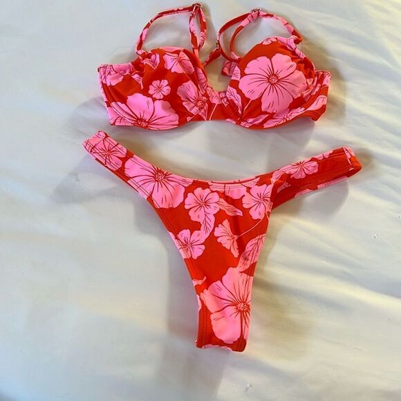 Wild fable bikini. Size small. Light new. WU103 - Picture 1 of 2